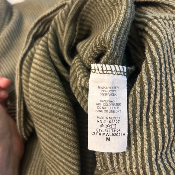 $3/25 Pink Lily Green Ribbed Oversized Hoodie - Picture 7 of 9